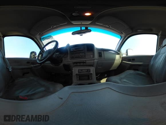 ✅ 2001 Chevrolet Silverado 2500HD LS • VIN: 1GCHC29141E210509 • Лот: 42960774. Опубликован ранее на IAAI с пробегом 186 506 миль. Бесплатный доступ к архиву аукционных продаж из США и подробный отчёт об истории автомобиля на DreamBid. Изображение 18.