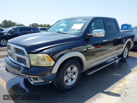 ✅ 2009 Dodge 1500 Laramie • VIN: 1D3HB13T19S710624 • Lot: 43171323. Wystawiony na IAAI z przebiegiem 273 748 mil. Bezpłatny archiwum sprzedaży aukcyjnych z USA i szczegółowy raport historii pojazdu na DreamBid. Zdjęcie 2.