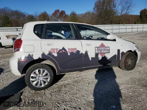 2007 Chevrolet Aveo LS z VIN KL1TD66647B721766, wystawiony jako Copart lot #81560964 z przebiegiem Nie podano mil oraz Szkoda całkowita • Salvage title. Historia ofert i sprzedaży dostępna na DreamBid. Obrazek 3.