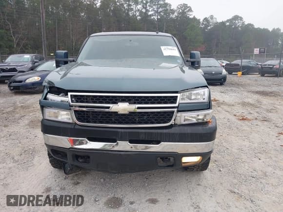 ✅ 2006 Chevrolet Silverado 2500HD LT1 • VIN: 1GCHK23U86F181748 • Lot: 41794661. Listed on IAAI with 204,496 mi. Free auction sales archive from the USA and detailed vehicle history report at DreamBid. Image 13.