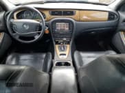 ✅ 2005 Jaguar S-Type • VIN: SAJWA03V351N19772 • Lot: 85366844. Wystawiony na Copart z przebiegiem 180 812 mil. Bezpłatny archiwum sprzedaży aukcyjnych z USA i szczegółowy raport historii pojazdu na DreamBid. Zdjęcie 8.