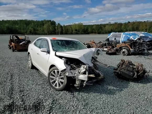 2015 Chevrolet Malibu LTZ with VIN 1G11F5SL4FF248676, listed as a Copart auction lot 82410735 with Not provided miles and Salvage title. Bid and sale history available at DreamBid. Image 14.