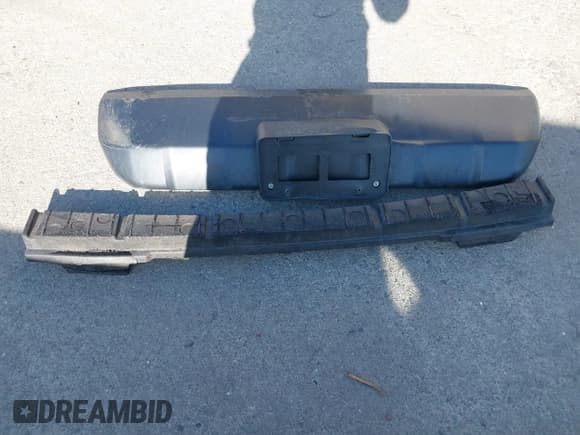 ✅ 2016 Toyota Tacoma SR5 • VIN: 3TMAZ5CN0GM021646 • Lot: 43562002. Listed on IAAI with 77,933 mi. Free auction sales archive from the USA and detailed vehicle history report at DreamBid. Image 12.