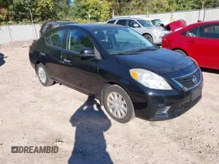 ✅ 2013 Nissan Versa S • VIN: 3N1CN7AP2DL876132 • Лот: 43409250. Опубликован ранее на IAAI с пробегом 222 809 миль. Бесплатный доступ к архиву аукционных продаж из США и подробный отчёт об истории автомобиля на DreamBid. Изображение 1.