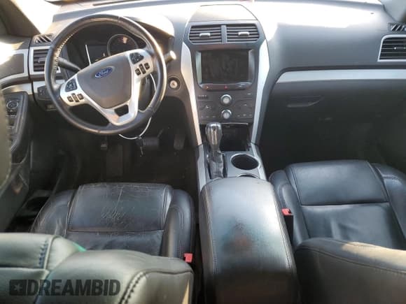 ✅ 2013 Ford Explorer XLT • VIN: 1FM5K8D88DGC76322 • Lot: 49428895. Wystawiony na Copart z przebiegiem 160 100 mil. Bezpłatny archiwum sprzedaży aukcyjnych z USA i szczegółowy raport historii pojazdu na DreamBid. Zdjęcie 8.