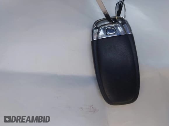 ✅ 2013 Audi A4 Premium • VIN: WAUBFAFLXDN011950 • Lot: 42998648. Wystawiony na IAAI z przebiegiem 92 133 mil. Bezpłatny archiwum sprzedaży aukcyjnych z USA i szczegółowy raport historii pojazdu na DreamBid. Zdjęcie 11.