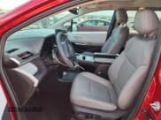 ✅ 2025 Toyota Sienna XLE • VIN: 5TDYRKEC4SS275877 • Lot: 86493455. Listed on Copart with 4,513 mi. Free auction sales archive from the USA and detailed vehicle history report at DreamBid. Image 7.