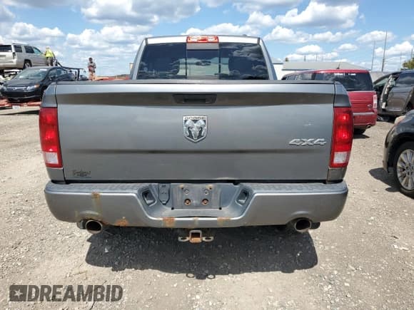 ✅ 2010 Dodge 1500 ST • VIN: 1D7RV1GT3AS223935 • Lot: 70775895. Wystawiony na Copart z przebiegiem 208 983 mil. Bezpłatny archiwum sprzedaży aukcyjnych z USA i szczegółowy raport historii pojazdu na DreamBid. Zdjęcie 6.