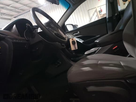 ✅ 2018 Hyundai Santa Fe 2.4L • VIN: 5XYZTDLB6JG553315 • Лот: 38539414. Опубликован ранее на Copart с пробегом 138 433 миль. Бесплатный доступ к архиву аукционных продаж из США и подробный отчёт об истории автомобиля на DreamBid. Изображение 7.