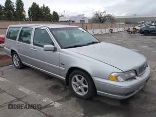 ✅ 1998 Volvo V70 GLT • VIN: YV1LW5678W2507748 • Lot: 41911506. Wystawiony na IAAI z przebiegiem 214 463 mil. Bezpłatny archiwum sprzedaży aukcyjnych z USA i szczegółowy raport historii pojazdu na DreamBid. Zdjęcie 1.