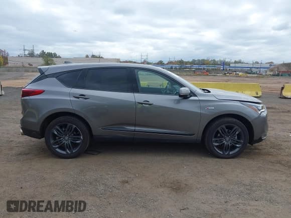 ✅ 2024 Acura RDX w/A-Spec Package • VIN: 5J8TC2H64RL035825 • Lot: 43505416. Wystawiony na IAAI z przebiegiem 10 006 mil. Bezpłatny archiwum sprzedaży aukcyjnych z USA i szczegółowy raport historii pojazdu na DreamBid. Zdjęcie 13.