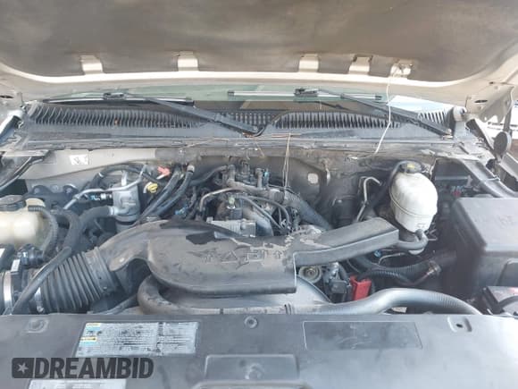 ✅ 2004 GMC Yukon XL SLT • VIN: 1GKEC16Z44J170102 • Lot: 42409104. Wystawiony na IAAI z przebiegiem 175 737 mil. Bezpłatny archiwum sprzedaży aukcyjnych z USA i szczegółowy raport historii pojazdu na DreamBid. Zdjęcie 10.