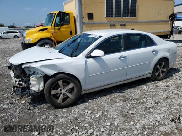2012 Chevrolet Malibu 1LT z VIN 1G1ZC5E07CF202168, wystawiony jako Copart lot #67871105 z przebiegiem 194 475 mil mil oraz Szkoda całkowita • Salvage title. Historia ofert i sprzedaży dostępna na DreamBid. Obrazek 1.