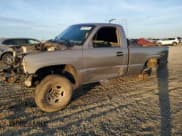 ✅ 2000 GMC Sierra 1500 SLE • VIN: 1GTEK14TXYZ273870 • Лот: 87447194. Опубликован ранее на Copart с пробегом Не указан. Бесплатный доступ к архиву аукционных продаж из США и подробный отчёт об истории автомобиля на DreamBid. Изображение 1.