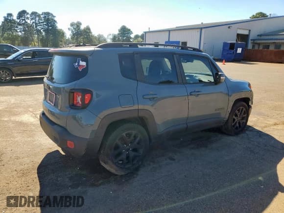 ✅ 2017 Jeep Renegade Altitude • VIN: ZACCJABB9HPE68054 • Lot: 90882205. Wystawiony na Copart z przebiegiem 196 713 mil. Bezpłatny archiwum sprzedaży aukcyjnych z USA i szczegółowy raport historii pojazdu na DreamBid. Zdjęcie 3.