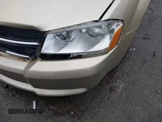 ✅ 2010 Dodge Avenger Express • VIN: 1B3CC1FB9AN196349 • Lot: 41442075. Wystawiony na IAAI z przebiegiem 66 659 mil. Bezpłatny archiwum sprzedaży aukcyjnych z USA i szczegółowy raport historii pojazdu na DreamBid. Zdjęcie 6.