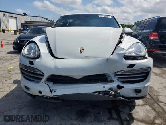 ✅ 2014 Porsche Cayenne • VIN: WP1AA2A27ELA97215 • Lot: 56784685. Listed on Copart with 154,813 mi. Free auction sales archive from the USA and detailed vehicle history report at DreamBid. Image 5.