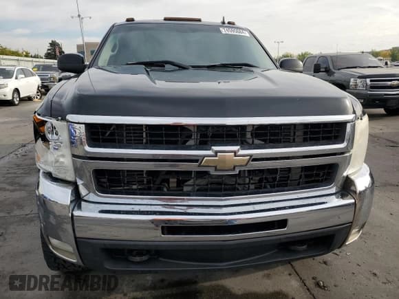 ✅ 2008 Chevrolet Silverado 2500HD 1LT • VIN: 1GCHK29678E155675 • Lot: 74595684. Wystawiony na Copart z przebiegiem 206 055 mil. Bezpłatny archiwum sprzedaży aukcyjnych z USA i szczegółowy raport historii pojazdu na DreamBid. Zdjęcie 5.