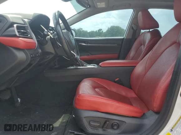 ✅ 2019 Toyota Camry XSE • VIN: 4T1B61HK0KU824722 • Lot: 59591385. Listed on Copart with 165,604 mi. Free auction sales archive from the USA and detailed vehicle history report at DreamBid. Image 7.