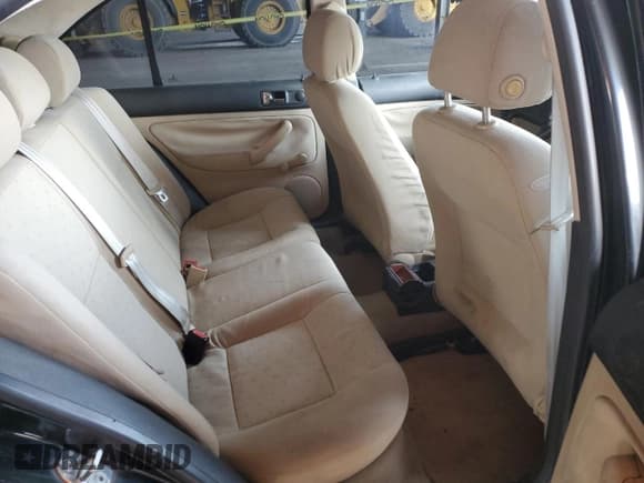 ✅ 1999 Volkswagen Jetta GL • VIN: 3VWRA29M7XM058584 • Lot: 83714754. Wystawiony na Copart z przebiegiem 398 647 mil. Bezpłatny archiwum sprzedaży aukcyjnych z USA i szczegółowy raport historii pojazdu na DreamBid. Zdjęcie 10.