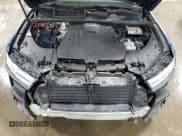 ✅ 2018 Audi Q7 Prestige • VIN: WA1VAAF75JD021525 • Lot: 89670055. Wystawiony na Copart z przebiegiem 99 098 mil. Bezpłatny archiwum sprzedaży aukcyjnych z USA i szczegółowy raport historii pojazdu na DreamBid. Zdjęcie 12.