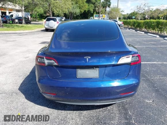 ✅ 2022 Tesla Model 3 • VIN: 5YJ3E1EA7NF189941 • Lot: 43455997. Wystawiony na IAAI z przebiegiem 30 876 mil. Bezpłatny archiwum sprzedaży aukcyjnych z USA i szczegółowy raport historii pojazdu na DreamBid. Zdjęcie 16.