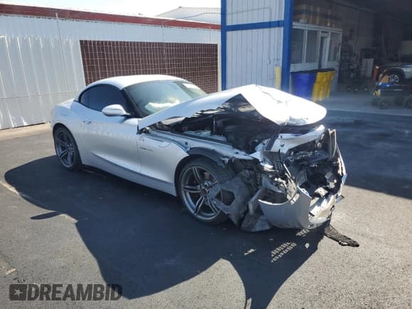✅ 2011 BMW Z4 sDrive35is • VIN: WBALM1C54BE633439 • Lot: 60327265. Listed on Copart with 112,302 mi. Free auction sales archive from the USA and detailed vehicle history report at DreamBid. Image 4.