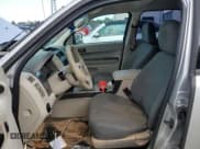 ✅ 2010 Ford Escape XLS • VIN: 1FMCU9C77AKC81617 • Лот: 65253915. Опубликован ранее на Copart с пробегом 150 852 миль. Бесплатный доступ к архиву аукционных продаж из США и подробный отчёт об истории автомобиля на DreamBid. Изображение 7.