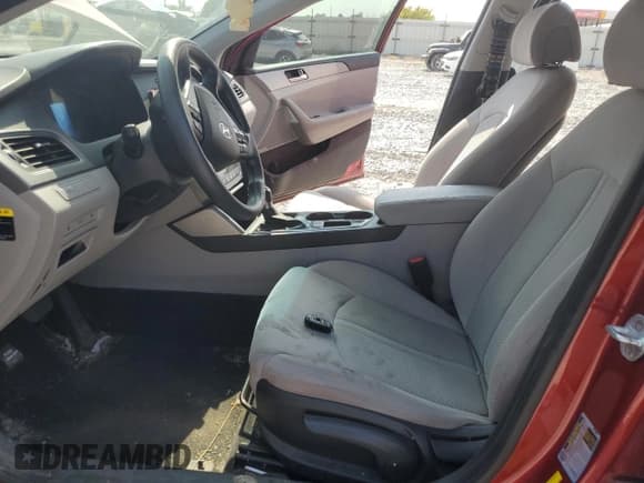 ✅ 2016 Hyundai Sonata SE • VIN: 5NPE24AF6GH385474 • Lot: 80333765. Listed on Copart with 159,126 mi. Free auction sales archive from the USA and detailed vehicle history report at DreamBid. Image 7.