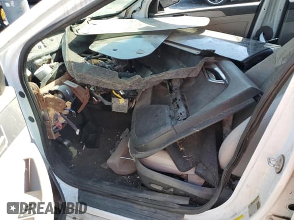 ✅ 2015 Hyundai Sonata SE • VIN: 5NPE24AF2FH167921 • Lot: 83852635. Wystawiony na Copart z przebiegiem Nie podano. Bezpłatny archiwum sprzedaży aukcyjnych z USA i szczegółowy raport historii pojazdu na DreamBid. Zdjęcie 7.