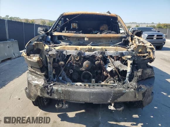 ✅ 2020 Chevrolet Silverado 1500 Custom • VIN: 1GCRWBEH7LZ362259 • Lot: 93015015. Wystawiony na Copart z przebiegiem Nie podano. Bezpłatny archiwum sprzedaży aukcyjnych z USA i szczegółowy raport historii pojazdu na DreamBid. Zdjęcie 5.