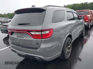 2025 Dodge Durango R/T Plus с VIN 1C4SDJCT2SC502289, выставлен на аукционе IAAI как лот 42920892 с пробегом 8 393 миль миль и . История ставок и продаж доступна на DreamBid. Изображение 4.