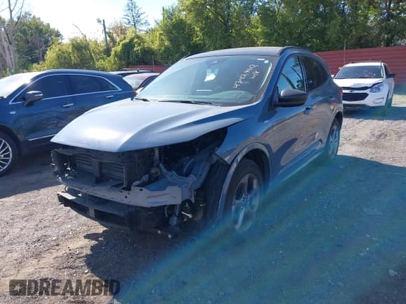 ✅ 2024 Ford Escape ST-Line • VIN: 1FMCU9MN5RUA93644 • Lot: 43429412. Wystawiony na IAAI z przebiegiem 10 746 mil. Bezpłatny archiwum sprzedaży aukcyjnych z USA i szczegółowy raport historii pojazdu na DreamBid. Zdjęcie 18.