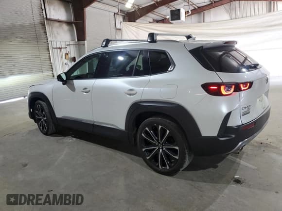 ✅ 2023 Mazda CX-50 Premium • VIN: 7MMVABDY7PN116291 • Lot: 66920755. Wystawiony na Copart z przebiegiem 35 024 mil. Bezpłatny archiwum sprzedaży aukcyjnych z USA i szczegółowy raport historii pojazdu na DreamBid. Zdjęcie 2.