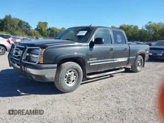 2005 Chevrolet Silverado 1500HD LS с VIN 1GCGK13U75F943195, выставлен на аукционе IAAI как лот 43498069 с пробегом 180 678 миль миль и . История ставок и продаж доступна на DreamBid. Изображение 2.