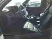 2024 Chevrolet Suburban LT z VIN 1GNSCCKDXRR331850, wystawiony jako Copart lot #79974784 z przebiegiem 4 611 mil mil oraz Czysty tytuł • Clean title. Historia ofert i sprzedaży dostępna na DreamBid. Obrazek 7.