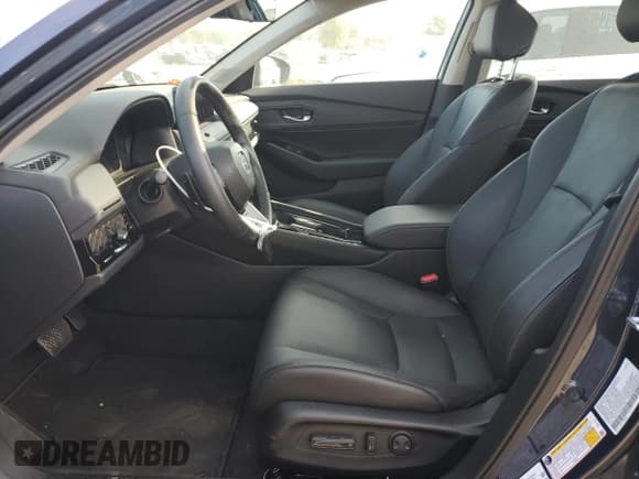 ✅ 2025 Honda Accord Touring • VIN: 1HGCY2F80SA013408 • Lot: 84046115. Listed on Copart with 4,804 mi. Free auction sales archive from the USA and detailed vehicle history report at DreamBid. Image 7.