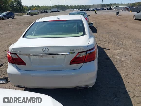 ✅ 2010 Lexus LS 460 L • VIN: JTHDL5EF0A5000988 • Lot: 43186661. Listed on IAAI with Not provided. Free auction sales archive from the USA and detailed vehicle history report at DreamBid. Image 16.