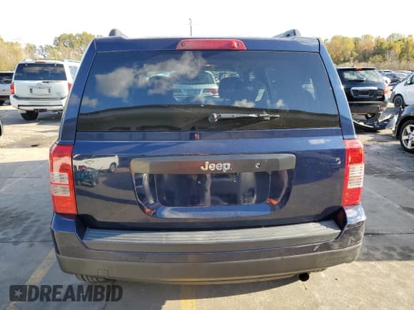 ✅ 2015 Jeep Patriot Sport • VIN: 1C4NJPBBXFD428931 • Лот: 89640665. Опубликован ранее на Copart с пробегом 128 399 миль. Бесплатный доступ к архиву аукционных продаж из США и подробный отчёт об истории автомобиля на DreamBid. Изображение 6.