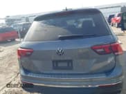 ✅ 2024 Volkswagen Tiguan SE • VIN: 3VV3B7AX5RM074375 • Lot: 43469185. Wystawiony na IAAI z przebiegiem 31 479 mil. Bezpłatny archiwum sprzedaży aukcyjnych z USA i szczegółowy raport historii pojazdu na DreamBid. Zdjęcie 16.