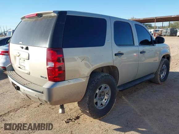 ✅ 2007 Chevrolet Tahoe LT • VIN: 1GNFC13067R228696 • Lot: 43803901. Listed on IAAI with 303,489 mi. Free auction sales archive from the USA and detailed vehicle history report at DreamBid. Image 4.