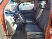 ✅ 2005 Honda Element LX • VIN: 5J6YH28315L033532 • Лот: 69879405. Опубликован ранее на Copart с пробегом 135 364 миль. Бесплатный доступ к архиву аукционных продаж из США и подробный отчёт об истории автомобиля на DreamBid. Изображение 7.