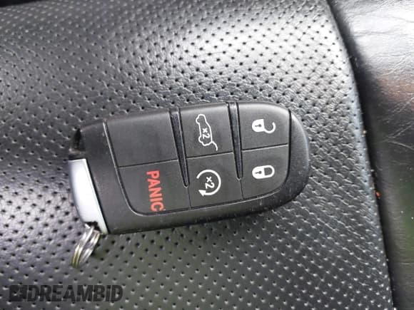 ✅ 2021 Jeep Grand Cherokee Overland • VIN: 1C4RJFCG3MC576931 • Lot: 43329488. Wystawiony na IAAI z przebiegiem 136 128 mil. Bezpłatny archiwum sprzedaży aukcyjnych z USA i szczegółowy raport historii pojazdu na DreamBid. Zdjęcie 11.