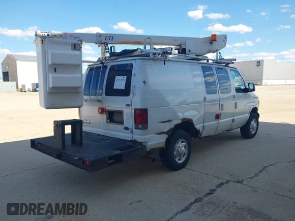 ✅ 2007 Ford Econoline Cargo • VIN: 1FTSE34L37DA57344 • Lot: 42193599. Listed on IAAI with 211,674 mi. Free auction sales archive from the USA and detailed vehicle history report at DreamBid. Image 4.