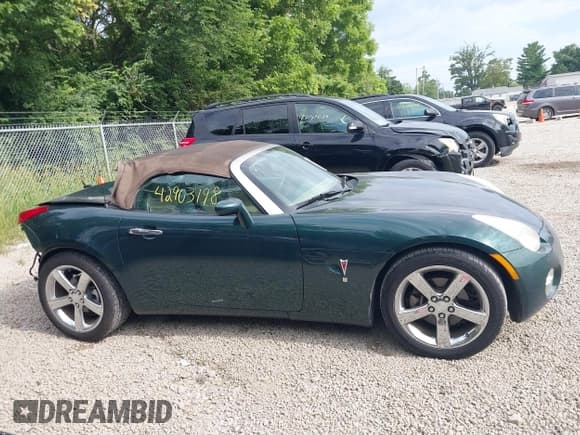 ✅ 2007 Pontiac Solstice • VIN: 1G2MB35B17Y141506 • Lot: 42903198. Listed on IAAI with 65,083 mi. Free auction sales archive from the USA and detailed vehicle history report at DreamBid. Image 14.