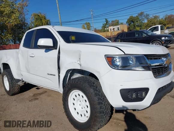 ✅ 2019 Chevrolet Colorado 2WD Work Truck • VIN: 1GCHSBEA1K1211957 • Lot: 43512313. Wystawiony na IAAI z przebiegiem 99 470 mil. Bezpłatny archiwum sprzedaży aukcyjnych z USA i szczegółowy raport historii pojazdu na DreamBid. Zdjęcie 6.