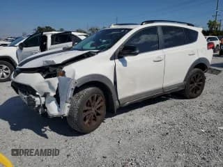 ✅ 2018 Toyota RAV4 XLE • VIN: 2T3WFREV5JW417306 • Лот: 82030755. Опубликован ранее на Copart с пробегом 130 757 миль. Бесплатный доступ к архиву аукционных продаж из США и подробный отчёт об истории автомобиля на DreamBid. Изображение 1.