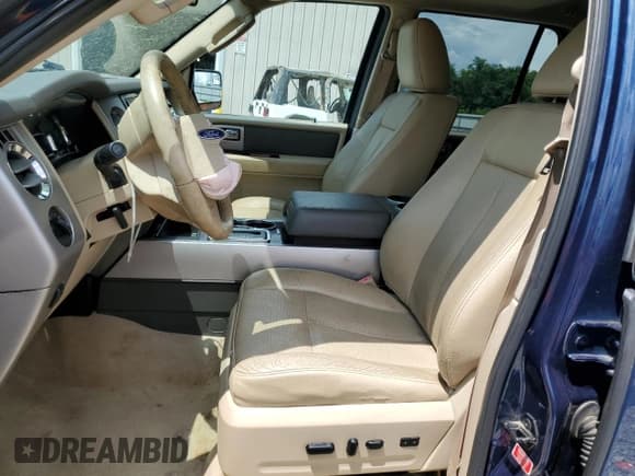 ✅ 2014 Ford Expedition King Ranch • VIN: 1FMJU1J52EEF57040 • Лот: 67171205. Опубликован ранее на Copart с пробегом 96 710 миль. Бесплатный доступ к архиву аукционных продаж из США и подробный отчёт об истории автомобиля на DreamBid. Изображение 7.