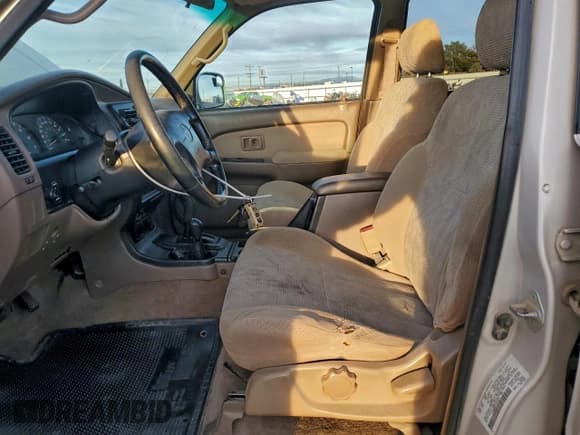 ✅ 2000 Toyota 4Runner SR5 • VIN: JT3HN86R6Y0320187 • Lot: 93916655. Listed on Copart with 236,751 mi. Free auction sales archive from the USA and detailed vehicle history report at DreamBid. Image 7.