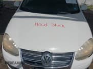 ✅ 2009 Volkswagen Jetta S • VIN: 3VWJM71K09M091585 • Lot: 43140304. Listed on IAAI with 239,628 mi. Free auction sales archive from the USA and detailed vehicle history report at DreamBid. Image 10.